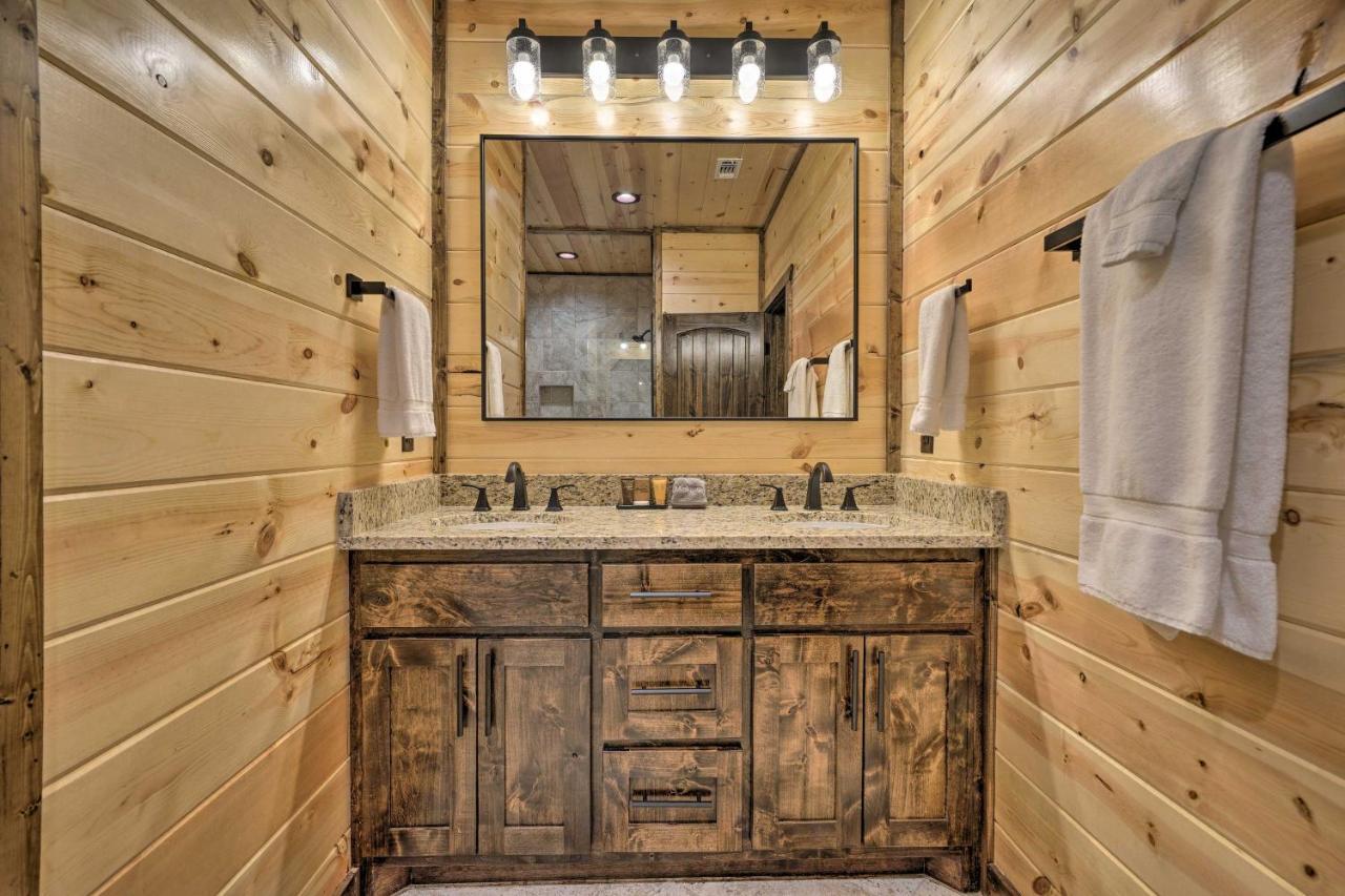 Broken Bow Cabin Deck With Hot Tub And Pool Table! Zewnętrze zdjęcie