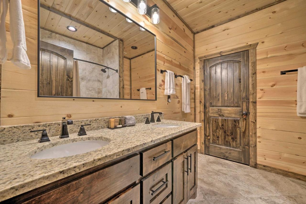 Broken Bow Cabin Deck With Hot Tub And Pool Table! Zewnętrze zdjęcie